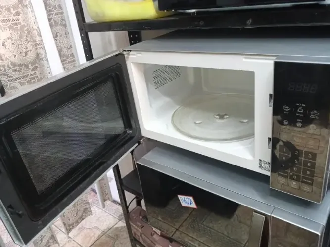  MICRO-ONDAS MO-02-34-E 220V/60HZ .