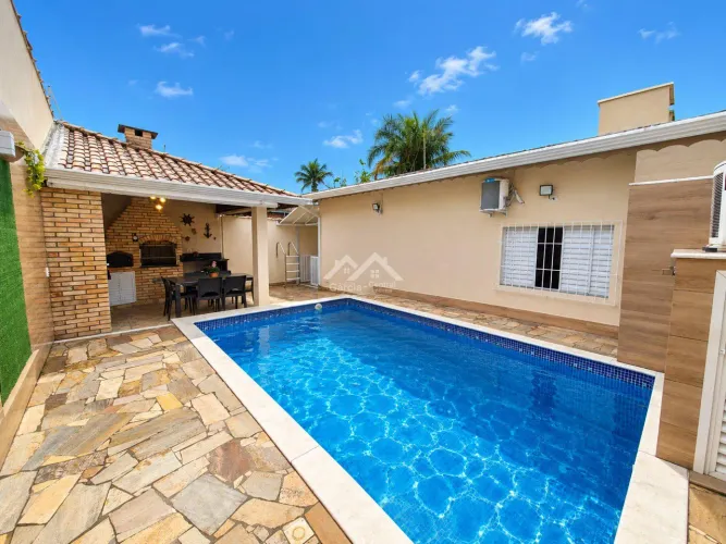 Casa com Piscina à Venda em Peruíbe Parque Balneário Oasis 154m2 REF: 10092