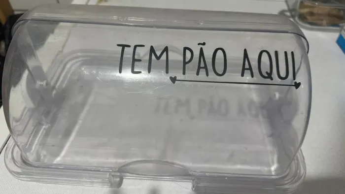 Porta pão e jogo de xícaras