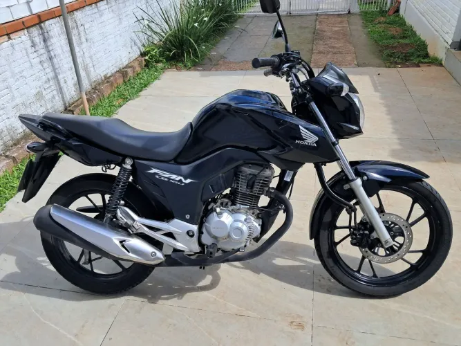 Moto toda original 