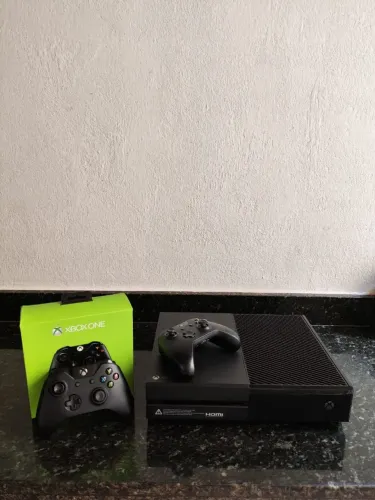 Xbox One com 11 jogos mídia física