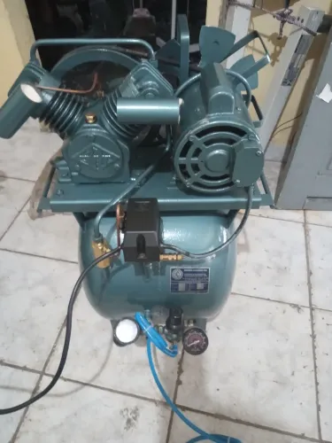 Compressor odontológico Stelo 2.900
