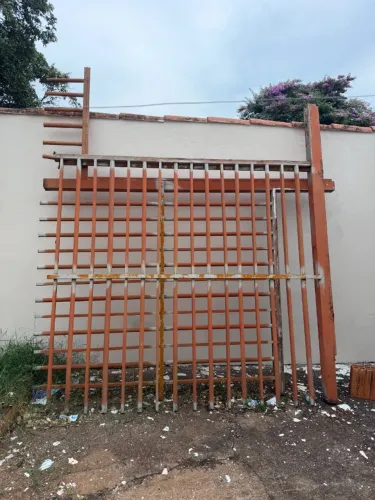 Vende-se grade