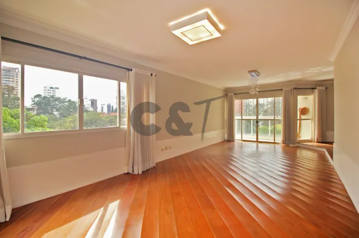 Apartamento - 4 Dormitórios (2 Suítes) à Venda no Morumbi, São Paulo/SP.