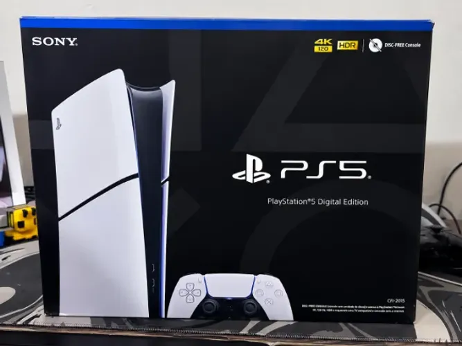 PLAYSTATION 5 SLIM 1TB DIGITAL + 2 CONTROLES DUALSENSE + CAIXA