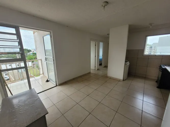 Vendo apartamento no Condomínio Laranjeiras, Restinga. Possui 51m², 2 quartos, 1 banheiro