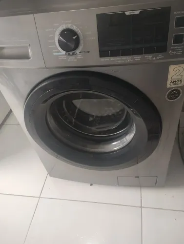 Máquina de lavar roupa Midea 11kg