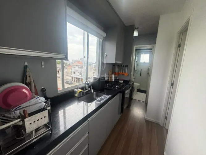 Excelente Apartamento Padrão de 2 Dormitórios à venda na Vila Ré