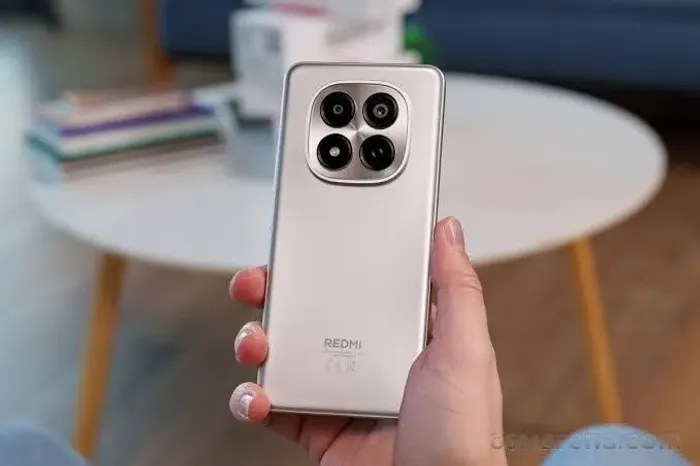 Redmi Note 15 Pro / 256gb / semi-novo.