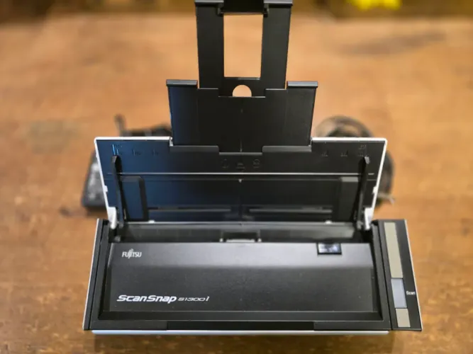 Scanner portátil duplex Fujitsu Scansnap 1300i