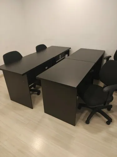 Mesa De Escritório Preta Pequena