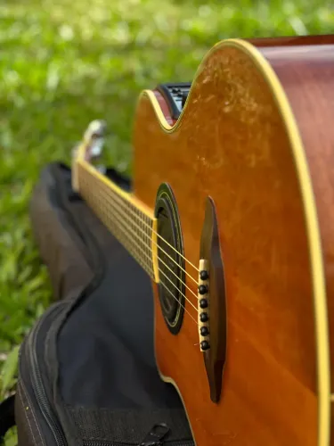 Violão Canhoto Yamaha APX 600 Aço