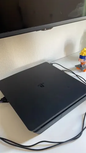 PlayStation 4 - Slim 1tb