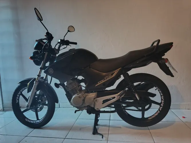 Vendo factor 125 completa em dias.