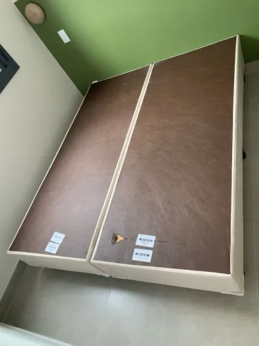 Box/Base de Cama Queen Size - Bipartido | Seminovo Base box queen size bipartida (2 peças)