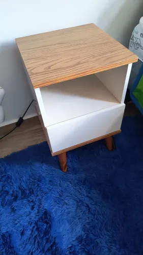 Mesa de cabeceira