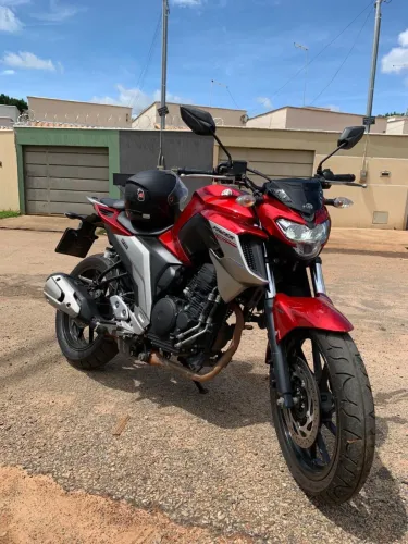 Fazer 250 Vermelha yamaha