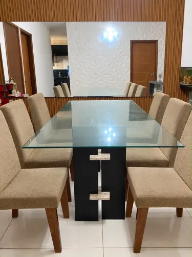 Mesa com 6 cadeiras /base de granito / vidro grosso 1.80 de comprimento