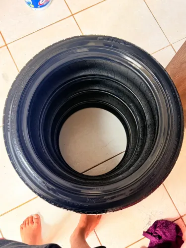 Pneu 165/50 R15  R$250,00