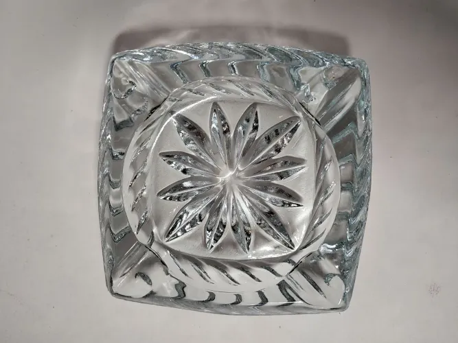 Cinzeiro de cristal antigo