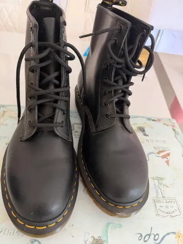 Bota  Importada  Dr. Martens original - Nova | Nº 43 BR