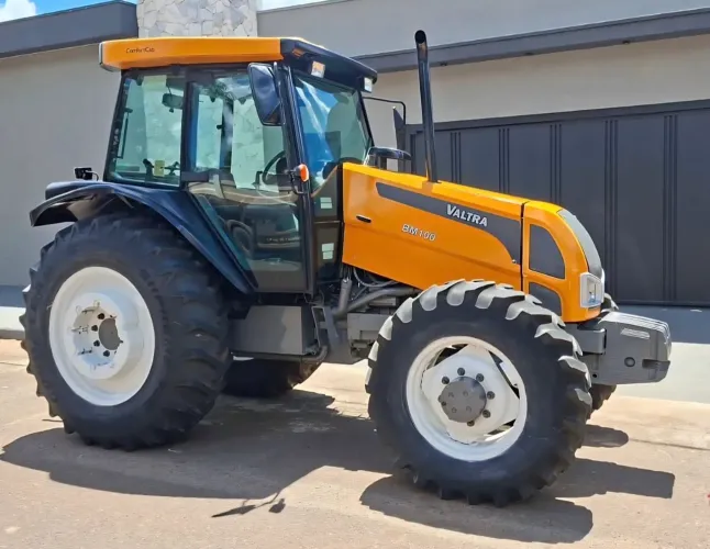 Trator Valtra BM100 Cabinado 2014 - Parcele 