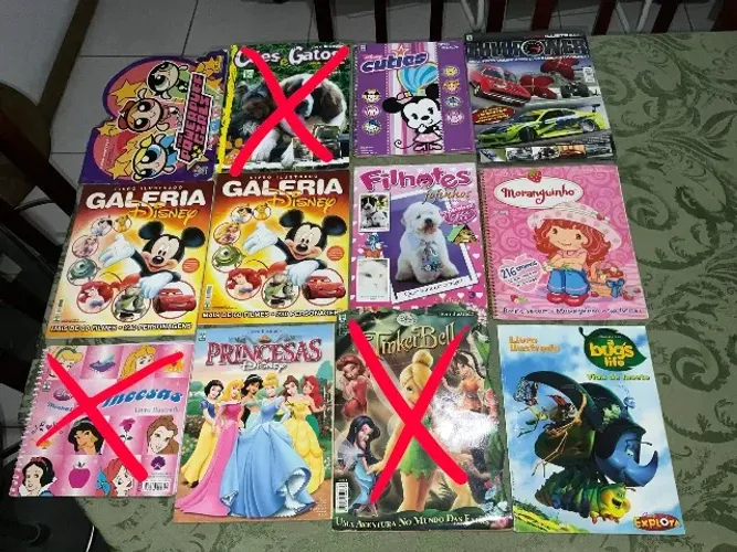 Lote de albuns de figurinha
