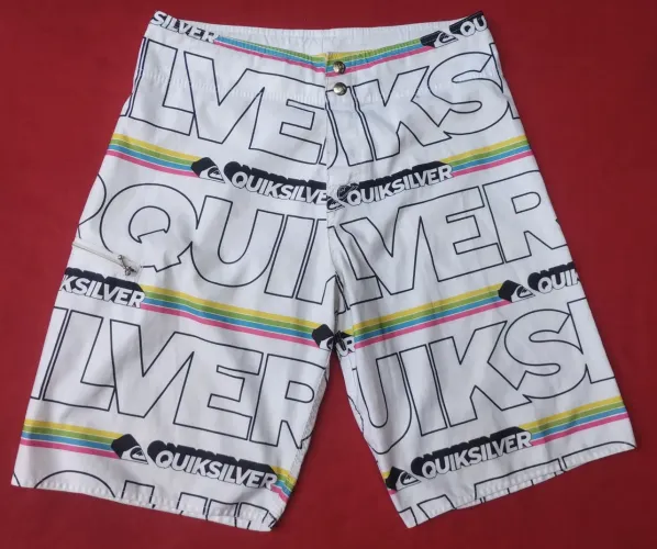 Short da Quiksikver Coleção Antiga Tam 44 em Ótimo estado de Conservação