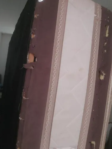 Vendo cama e colchão