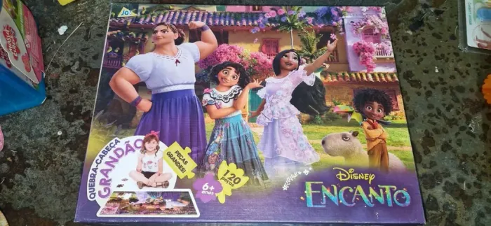 Quebra cabeça grandão Disney encanto 120 peças novo