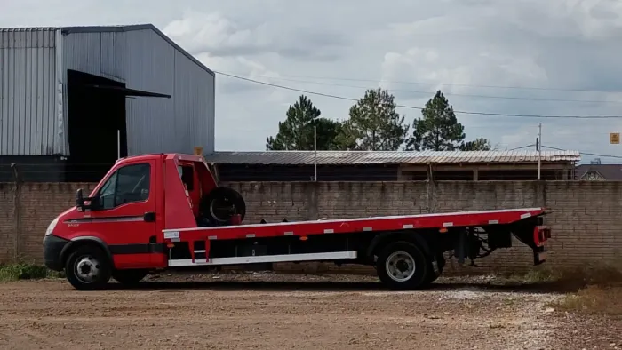 caminhão guincho prancha iveco 2015 com ar condicionado