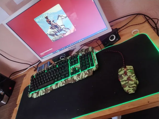 Mousepad 30x80 RGB usado