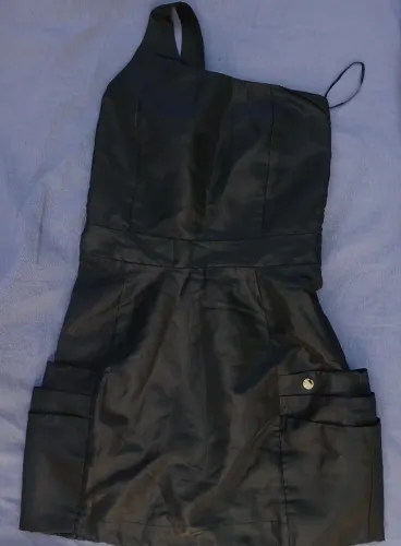 Vestido Preto Um Ombro Só - Fruto da Imaginação (Tamanho 16/P)