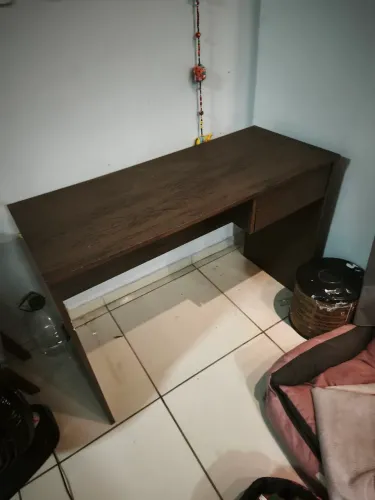 Mesa para computador/escritório. 