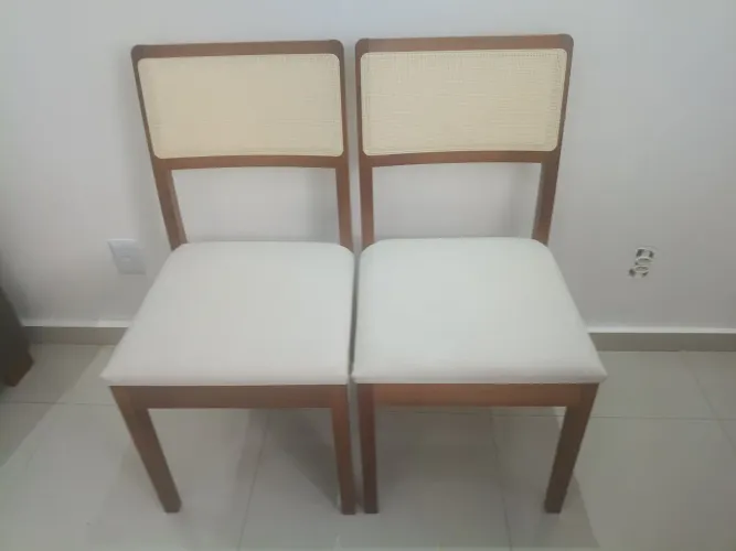 Duas cadeiras da lar shopping 600
