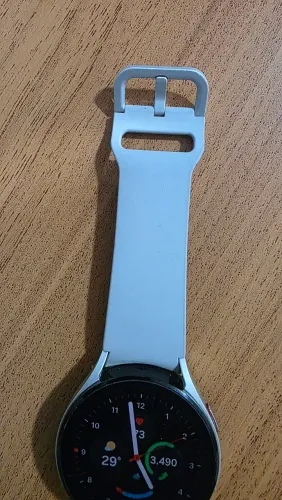 Relógio SmartWatch Samsung GalaxyWwatch 4 de 44m, na cor cinza.