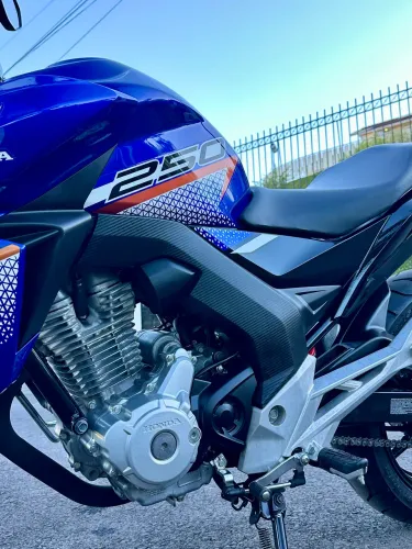 Twister 250 azul 2022