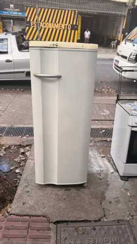 Geladeira Electrolux 280 Litros Degelo Prático