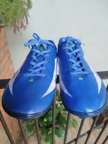 Vendo chuteira society umbro 42