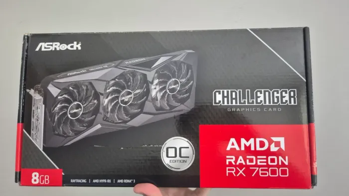 Placa de video NOVA RX 7600 triple fan