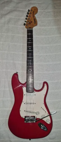 Troco ou vendo Guitarra Strato