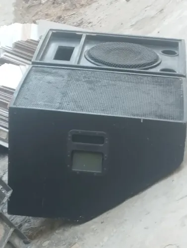 Vende - se essa caixa de som