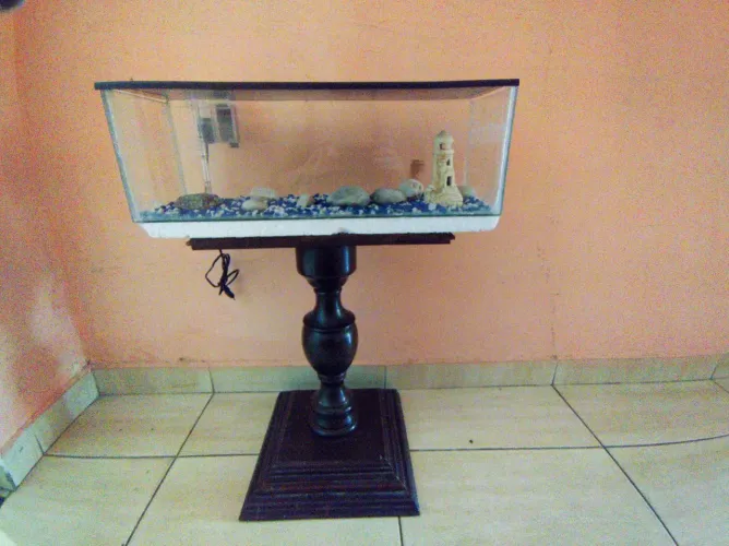 Aquário 20L + Móvel.
