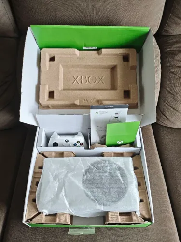 Xbox Series S na Caixa
