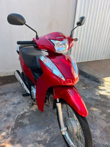 Honda Biz 110i conservadíssima