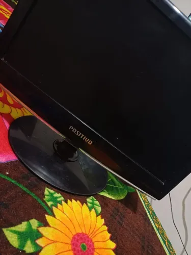 Monitor positivo (com linha na Tela) Vender rápido 