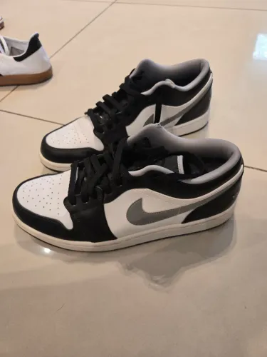 Jordan 1 low, tamanho 42