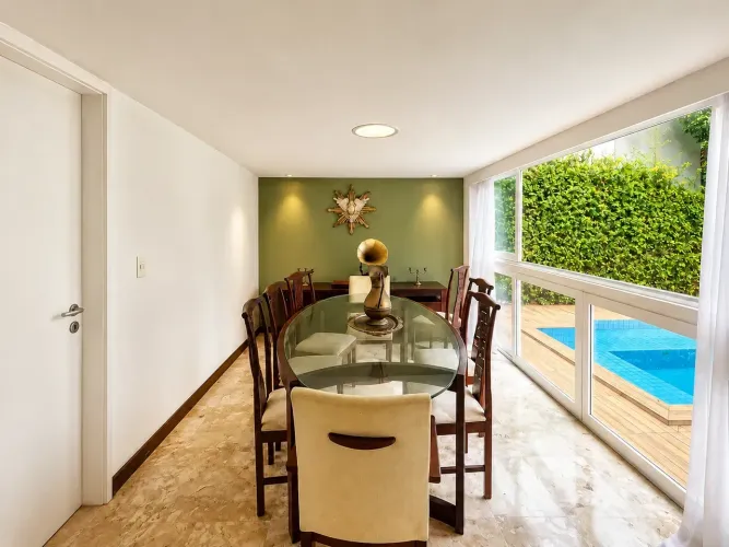 Casa em Alphaville | Oportunidade: 5 Quartos, 4 Suítes e Mobiliada