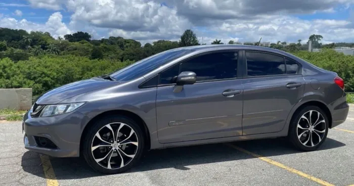 Honda Civic Sedan LXR 2.0 Flexone 16V Aut. 4P 2016