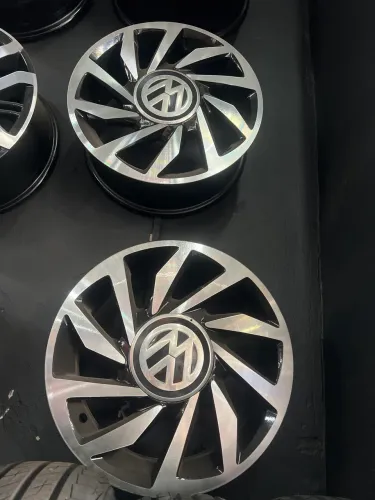 Rodas aro 15 vw Up preto diamantado furacão 4x100